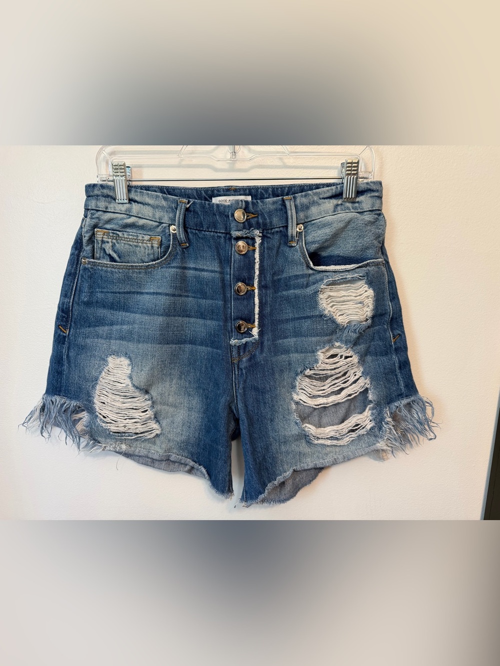 Good American Distressed Boyfriend Jean Shorts GABSH207 Size 2/26 Button Fly